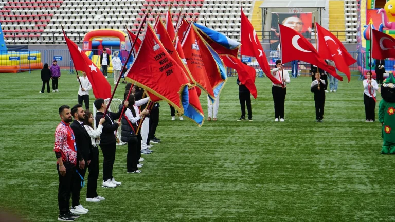 23 Nisan mesajları ve sözleri 2026 || Atatürk resimli, kurumsal, uzun, kısa, anlamlı 23 Nisan Ulusal Egemenlik ve Çocuk Bayramı sözleri 2026