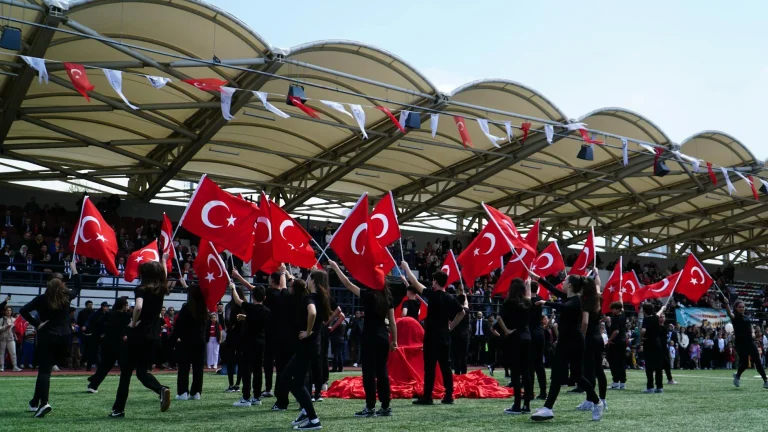 23 Nisan resmi tatil mi, hangi güne denk geliyor? 23 Nisan’da okullar, liseler ve üniversiteler tatil mi olacak?