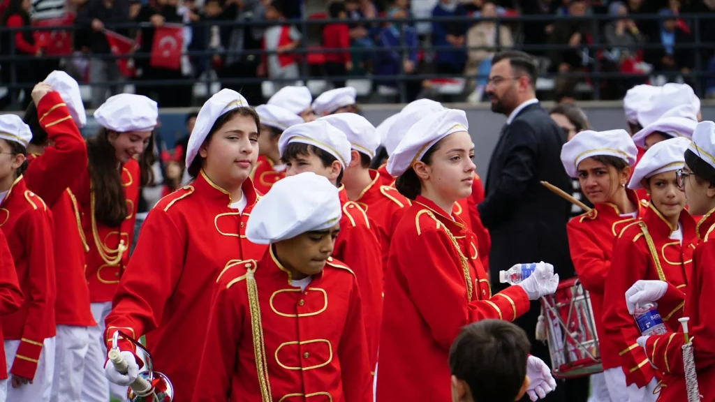 23 Nisan SOLOTÜRK gösterisi yeri ve saati 2026 programı | 23 Nisan Ulusal Egemenlik ve Çocuk Bayramı SOLOTÜRK uçak gösterisi saat kaçta, ne zaman, nerede olacak?
