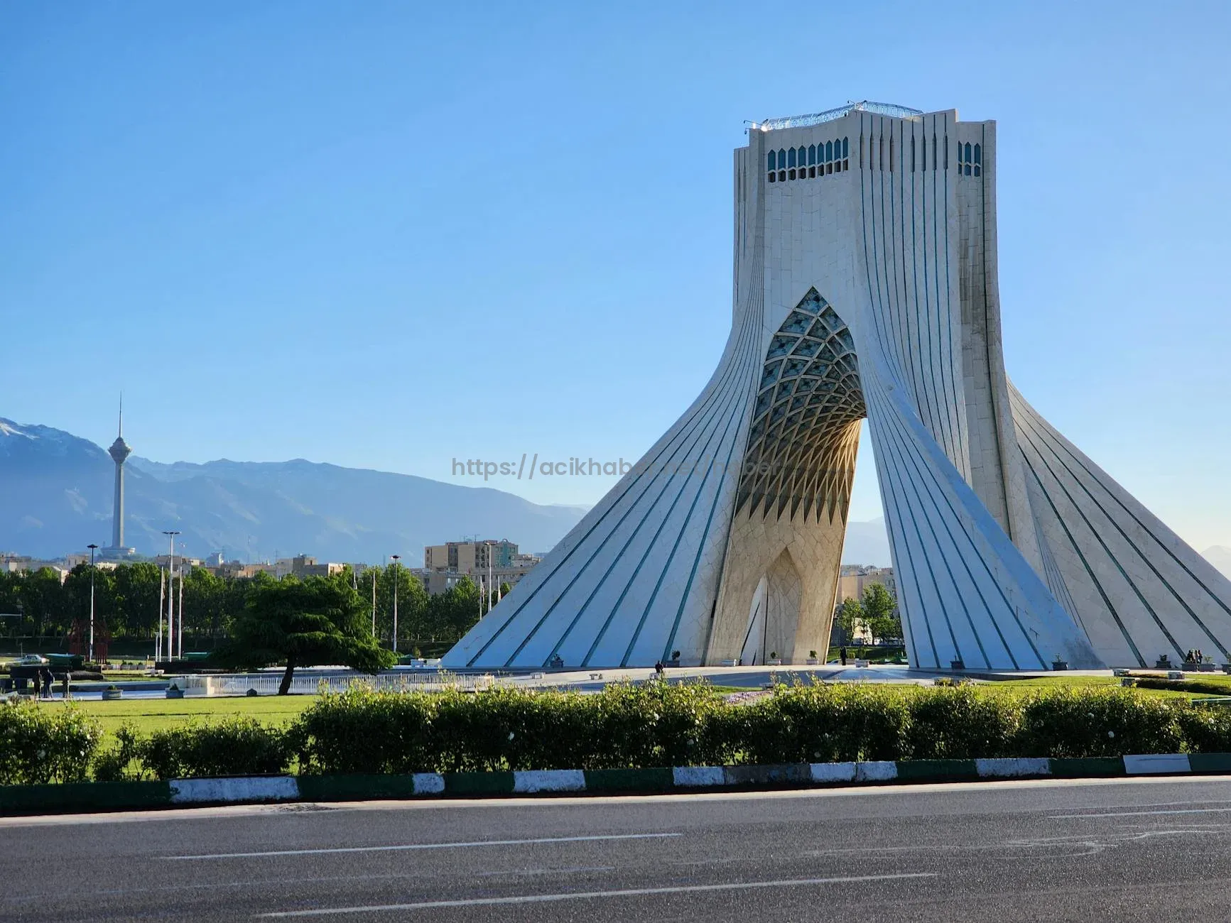 İran ve ABD arasında müzakere krizi derinleşiyor: İran ordusundan ‘Ani karşılık veririz’ uyarısı