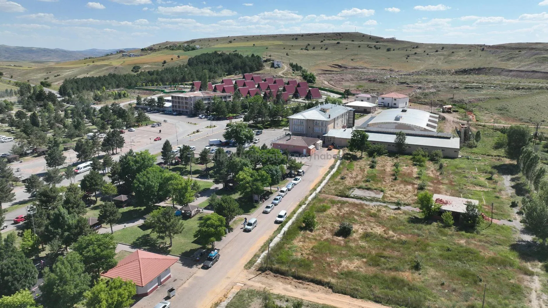 Kahramanmaraş’taki vahşette acı detay: Adnan’ın çalışma masasındaki not yürekleri dağladı