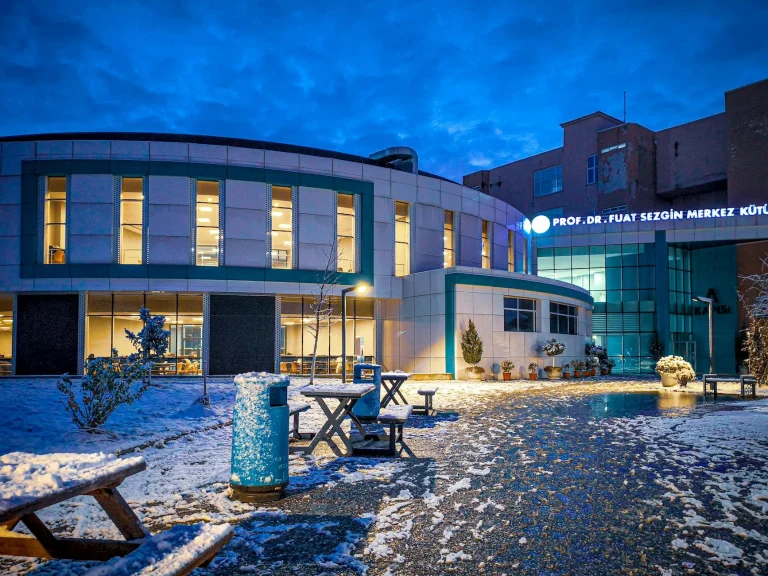 Kar yağışı, yeniden beyaza bürüdü: Vatandaşlar hayrete düştü