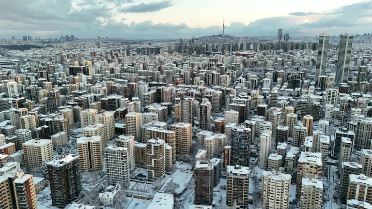 Kış lastiği uygulaması bitiş tarihi 2026 son gün | Kış lastiği zorunluluğu ne zaman bitiyor, hangi tarihler arasında? Yaz lastiği ne zaman takılır? Süre uzatıldı!