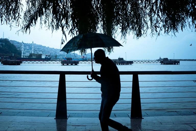 Son dakika hava durumu tahminleri il il | Yarın (17 Nisan) hava nasıl olacak? İstanbul’da yağmur yağacak mı? Meteoroloji duyurdu: Hafta sonu yurtta yağışlı hava geliyor!