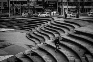 Uzak Şehir 56. Bölüm Full Kesintisiz İzleme Ekranı (6 Nisan 2026 Pazartesi) | Uzak Şehir son bölümde Cihan ve Meryem’i dinleyen Alya şoke oldu! İşte Uzak Şehir 57. yeni bölüm fragmanı!