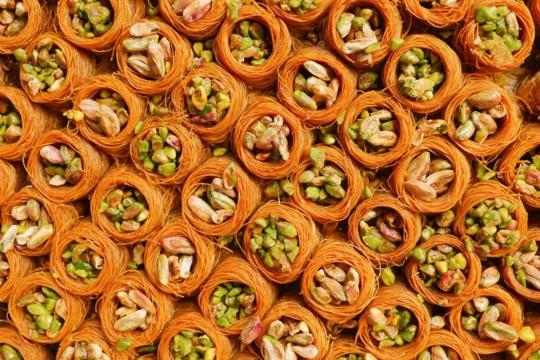 Hazır yufkadan baklava nasıl yapılır? Hazır yufka ile baklava tarifi ve püf noktaları