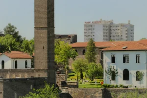 Kamu kurumları, belediyeler, devlet daireleri ne zaman açılacak? | Vergi daireleri, adliyeler ve belediyeler 9 gün tatil mi, kaç gün tatil? 2026 Kurban Bayramı sonrası kamu kurumlarında mesai başlama tarihi!