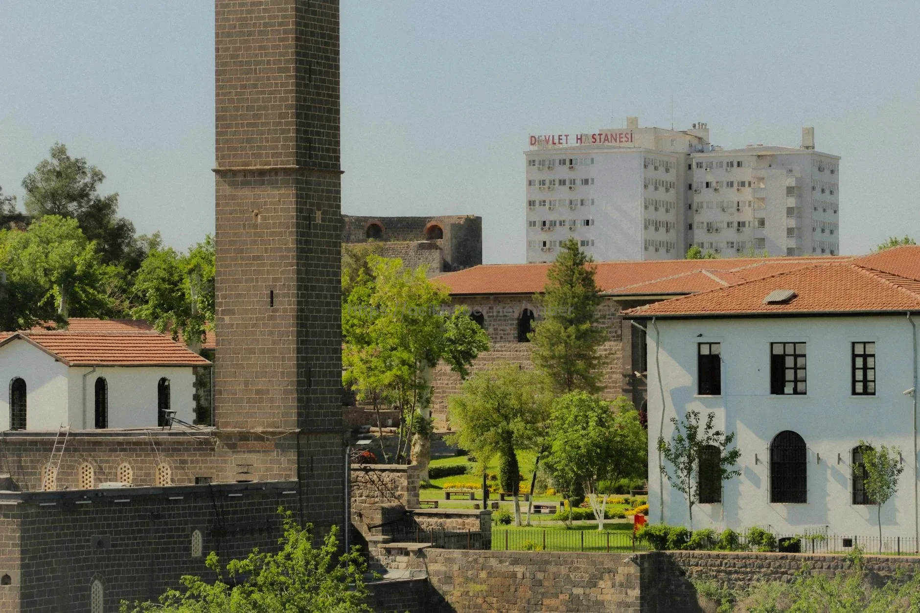 Kamu kurumları, belediyeler, devlet daireleri ne zaman açılacak? | Vergi daireleri, adliyeler ve belediyeler 9 gün tatil mi, kaç gün tatil? 2026 Kurban Bayramı sonrası kamu kurumlarında mesai başlama tarihi!