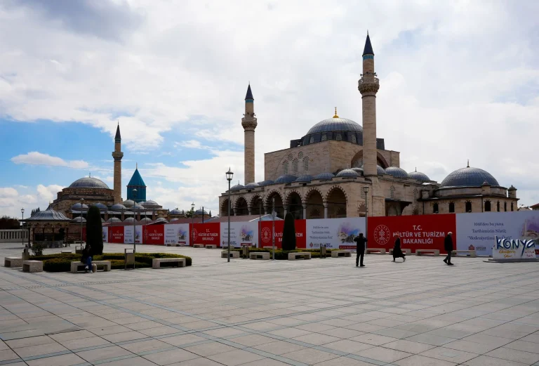 19 HAZİRAN CUMA NAMAZI SAATİ İSTANBUL ANKARA İZMİR VE İL İL (Cuma namazı kaçta) | Diyanet ile cuma namazı vakitleri ve öğle ezanı saatleri belli oldu! Bu hafta cuma namazı saat kaçta kılınacak, cuma kaçta okunur? Cuma namazı nasıl kılınır, kaç rekat, ne kadar sürer?