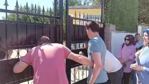 Belgesini otomobilde unutan aday, sınava geç kaldı: ”Böyle şeyler oluyor. Benim hatam, seneye görüşürüz”
