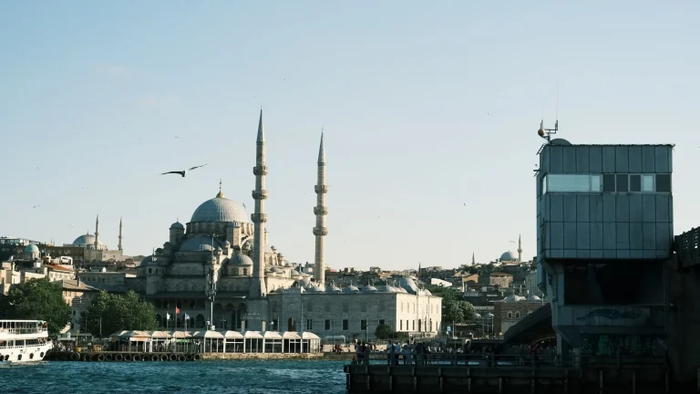 CUMA MESAJLARI RESİMLİ, KISA, ANLAMLI 2026 – CUMA GECESİ MESAJLARI (Ücretsiz tıkla indir ekranı) | Dualı, ayetli, hadisli, farklı, yeni, değişik, şık, en güzel, yazılı, hiç duyulmamış cuma mesajları ile cuma günü kutlama sözleri… Hayırlı Cumalar mesajlarından seçenekler!