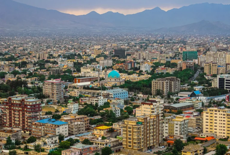 Hürmüz Boğazı’nda dev operasyon! Körfez’den İran’a sert uyarı: ‘Kabul etmeyiz’