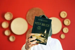 İstanbul’da bir garip inatlaşma: Kaputu açıp ‘aracım arıza yaptı’ dedi