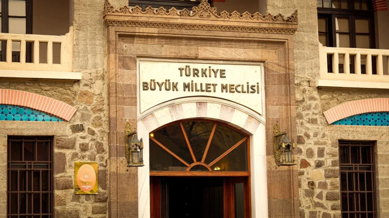 Meclis ne zaman tatile girecek 2026? | TBMM tatile girdi mi, ne zaman kapanacak? İşte Meclis tatil tarihi 2026!