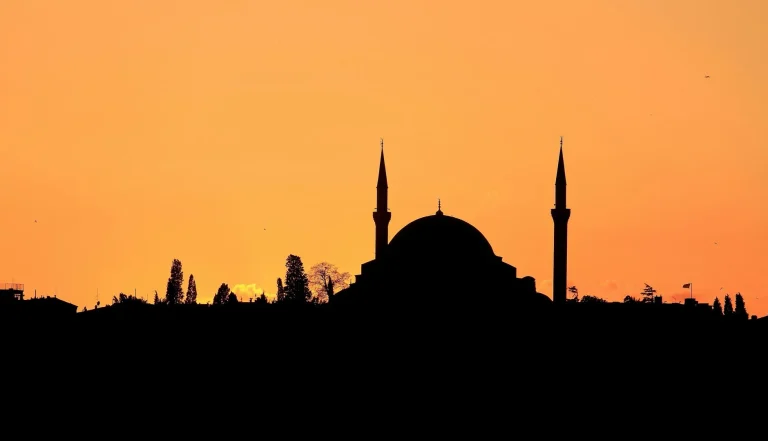 MUHARREM AYINDA YAPILACAK İBADETLER | Muharrem ayında hangi hangi dualar okunur, hangi ibadetler yapılır? İşte Muharrem ayı duası ve zikirleri