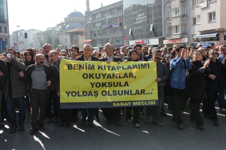 Ahbap Derneği soruşturmasında 4 şüpheli tutuklandı