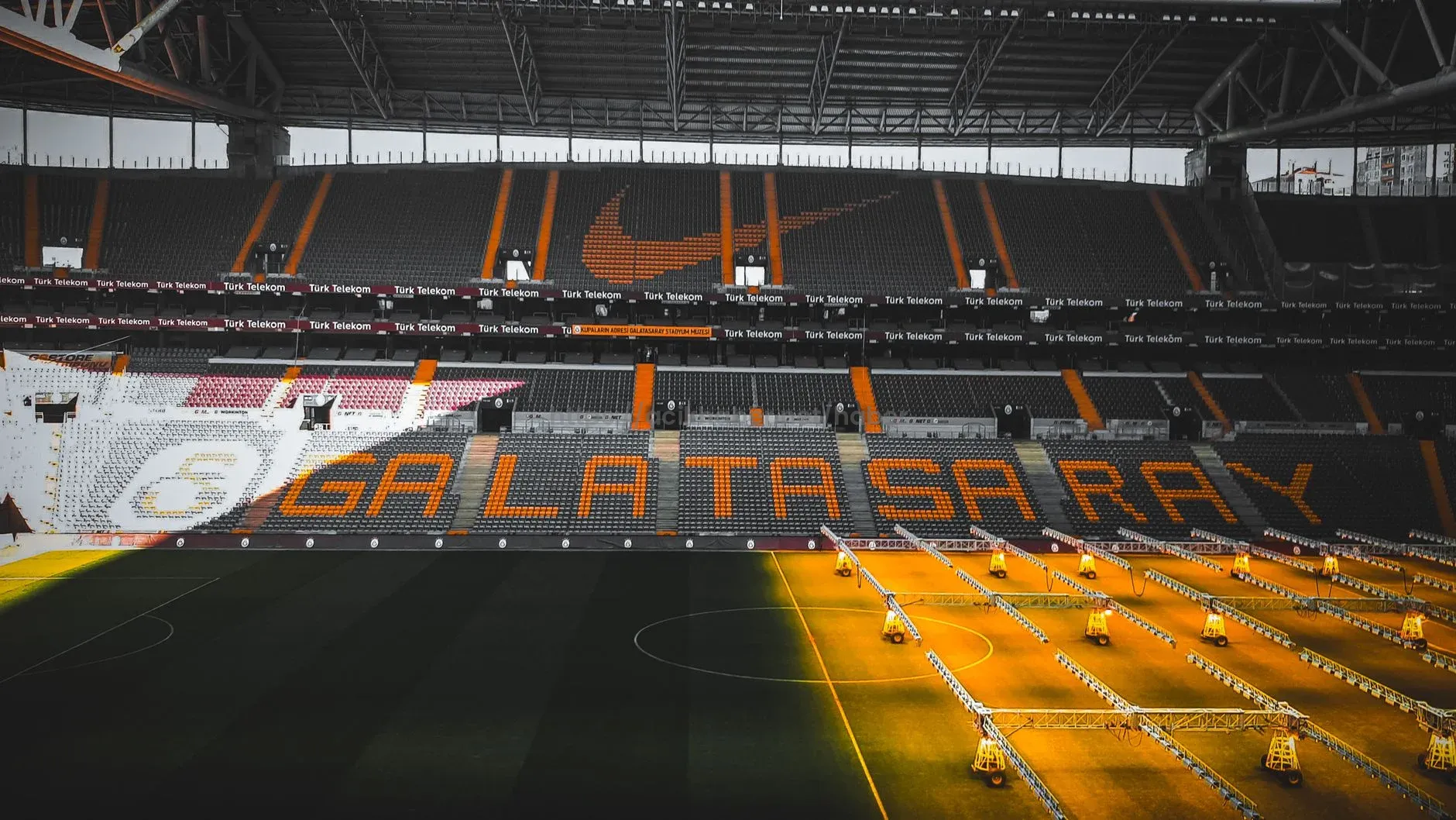 Galatasaray, Rafael Leao için serveti gözden çıkardı! Portekizli futbolcu ‘tatil için’ Türkiye’ye geldi