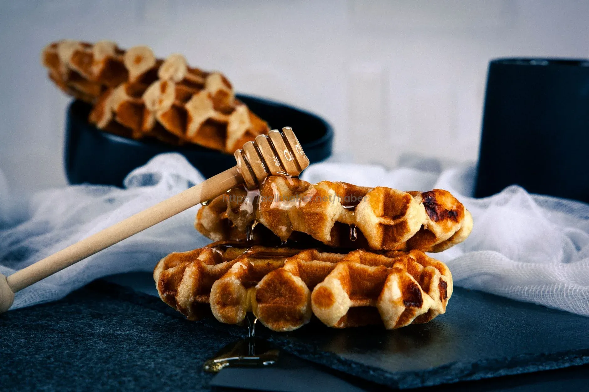 Glutensiz waffle tarifi (Videolu)