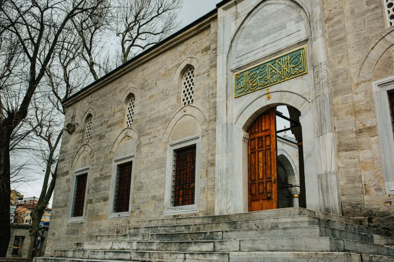 ‘Ahbap Derneği’ soruşturmasında yeni gelişme: 44 milyon değerinde altınların saklandığı belirtilen kasadan bakın neler çıktı!