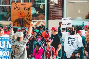 Beyaz Saray’dan olağan dışı kararname! Bilim dünyası şokta… Trump şimdi de çocukluk çağı aşılarını hedef aldı