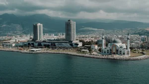 Hatay’da konut ve iş yeri anahtar teslim töreni yapıldı | Yayman: Küllerinden doğan bir Hatay görüyoruz