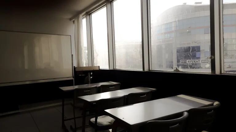 OKULLAR NE ZAMAN AÇILACAK (2026-2027) | Okulların açılmasına kaç gün kaldı, yaz tatili ne zaman bitecek? Ara tatil ne zaman?