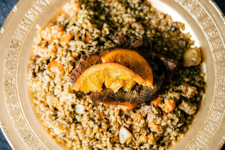 Patlıcanlı bulgur pilavı (Videolu)