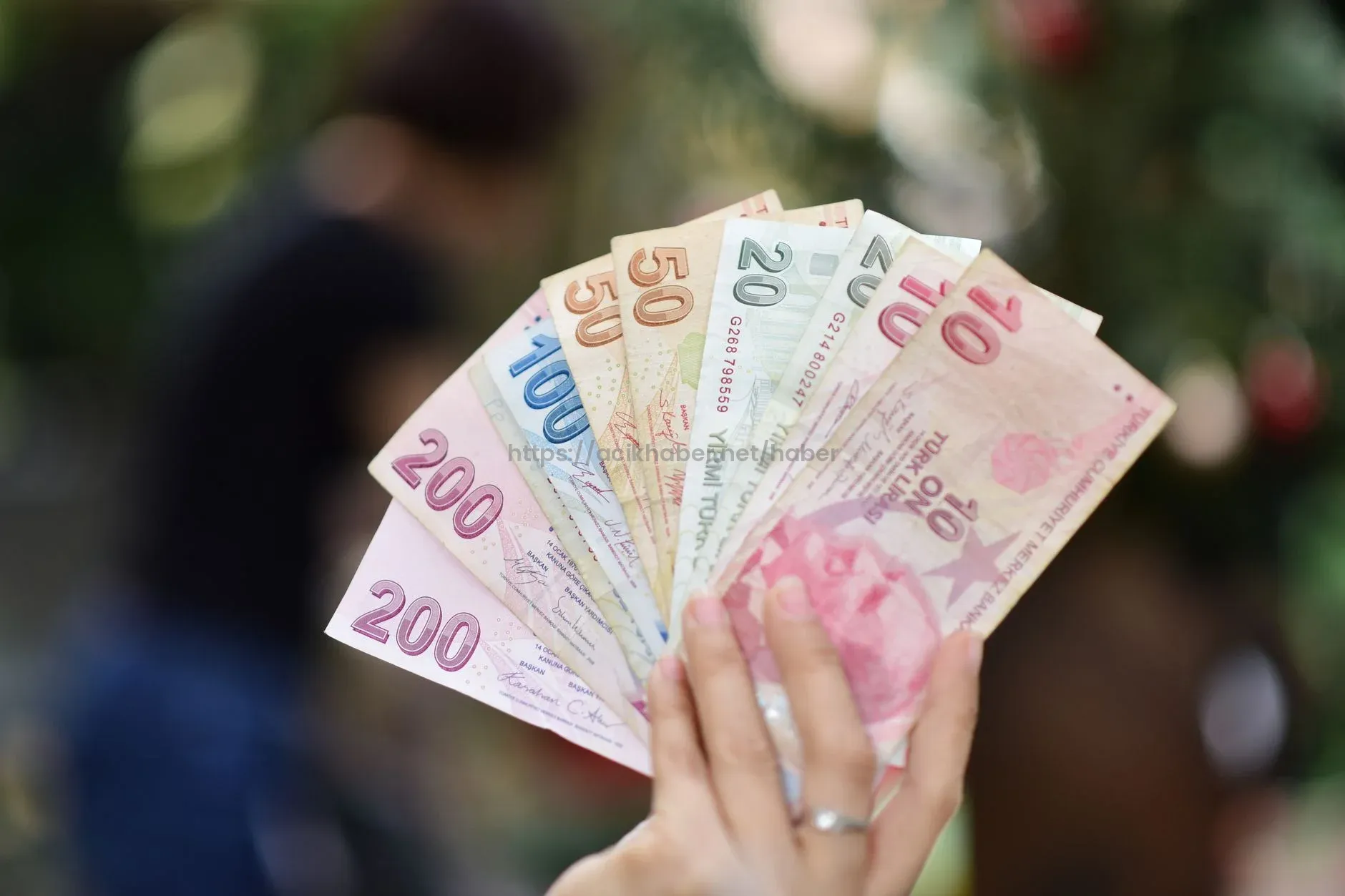 Velileri düşündüren zam. Geçen yıl 49 bin liraydı, bu yıl 80 bin lira oldu